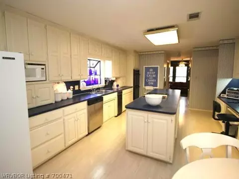 2015 Garner Ln, Fort Smith, AR 72901 photo 10