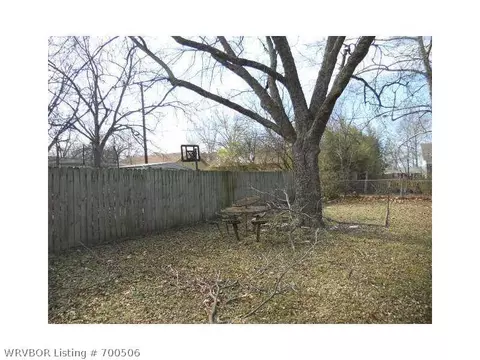 303 N 43rd St, Fort Smith, AR 72904 photo 9