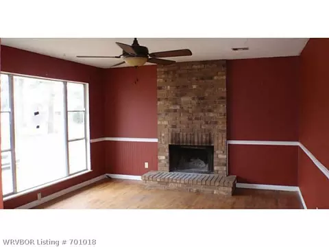 1007 Hillside Dr, Fort Smith, AR 72908 photo 2