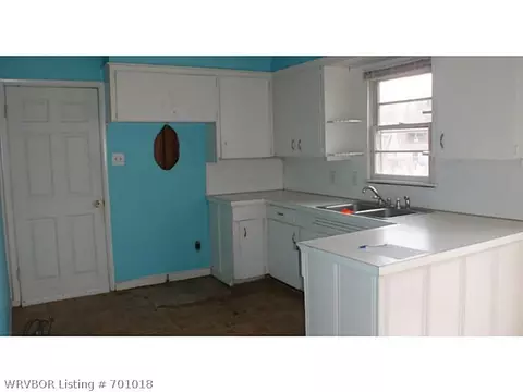 1007 Hillside Dr, Fort Smith, AR 72908 photo 4