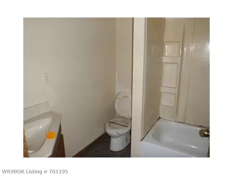 19 N Olive St, Hartford, AR 72938 photo 10