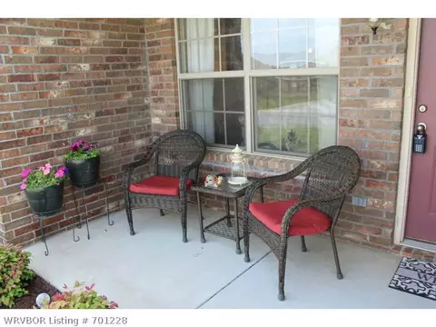 315 Colony Ct, Barling, AR 72923 photo 4