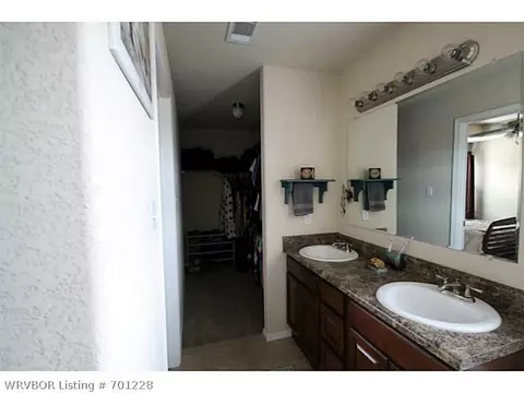 315 Colony Ct, Barling, AR 72923 photo 10