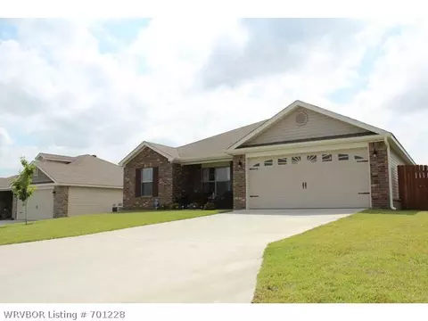 315 Colony Ct, Barling, AR 72923 photo 2