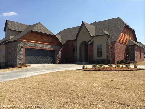 8400 Silverstone Ct, Fort Smith, AR 72916 photo 1