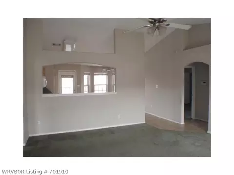 501 Apple Valley Dr, Fort Smith, AR 72908 photo 2