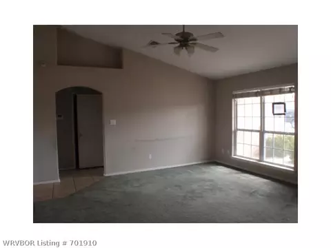 501 Apple Valley Dr, Fort Smith, AR 72908 photo 3