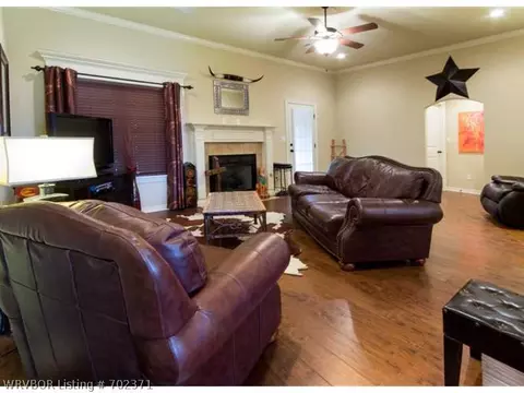 2012 Yukon Dr, Barling, AR 72923 photo 2