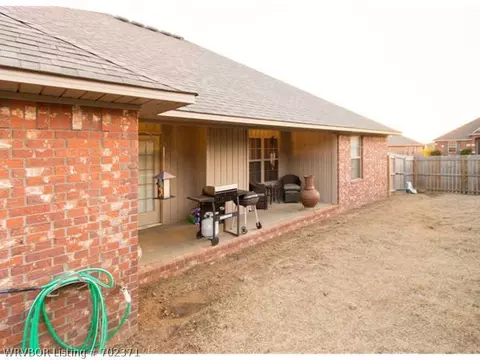 2012 Yukon Dr, Barling, AR 72923 photo 5