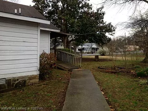 790 Pine St, Waldron, AR 72958 photo 8