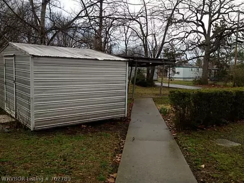 790 Pine St, Waldron, AR 72958 photo 7