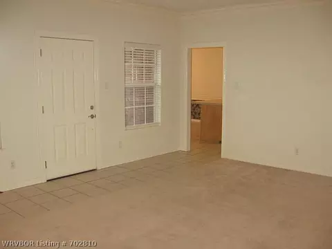 1019 N 2nd Ter, Barling, AR 72923 photo 4