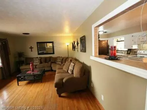 2105 Carthage St, Fort Smith, AR 72903 photo 3