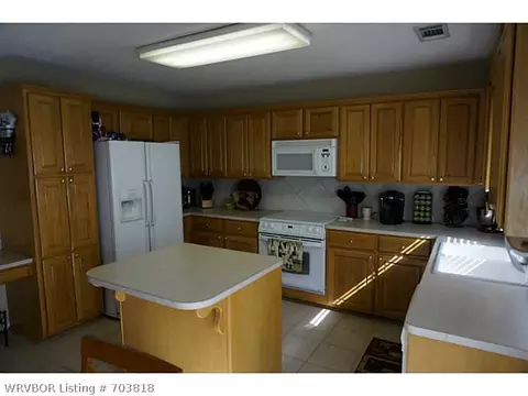 604 Jessie Dr, Lavaca, AR 72941 photo 3