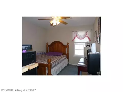 501 Chateau Dr, Fort Smith, AR 72908 photo 9