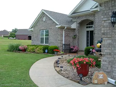 914 Eagle Crest Dr, Alma, AR 72921 photo 2