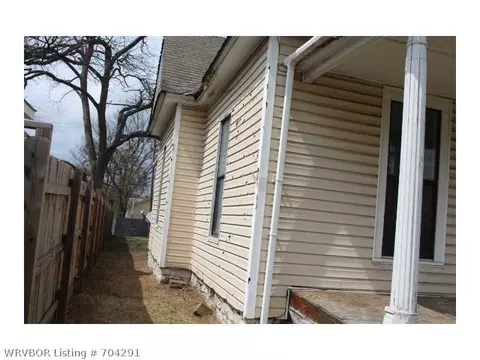 1211 N 9th St, Fort Smith, AR 72901 photo 3