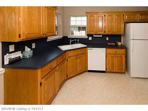 7012 Red Pine Dr, Fort Smith, AR 72916 photo 4