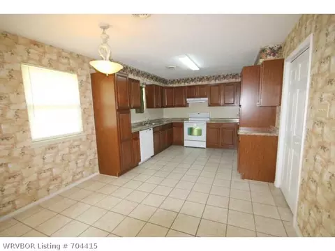 5908 Enid Cir, Fort Smith, AR 72903 photo 4