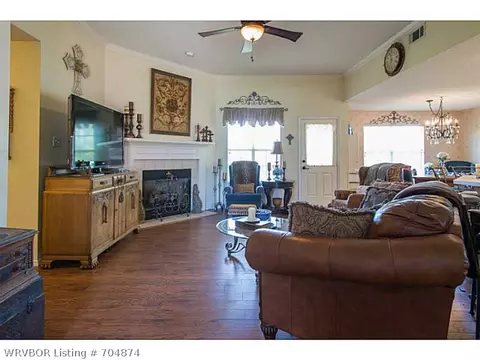 6904 Lookout Dr, Fort Smith, AR 72916 photo 2
