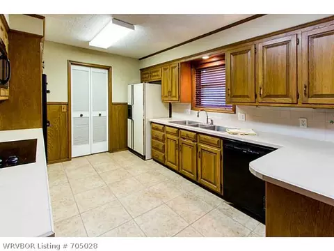 5121 Highland Dr, Fort Smith, AR 72903 photo 4