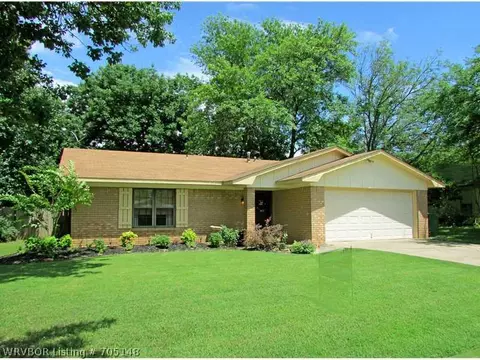 9425 Bryn Mawr Cir, Fort Smith, AR 72908 photo 1