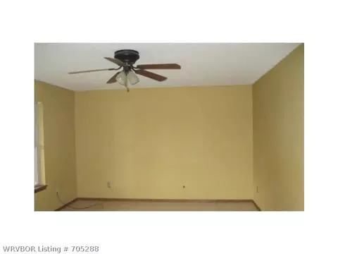 16716 Bear Claw Trl, Fort Smith, AR 72916 photo 2