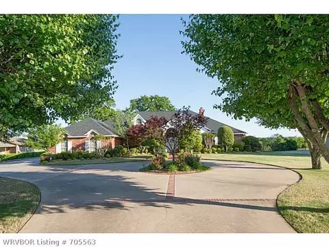 8501 Rosewood Dr, Fort Smith, AR 72903 photo 1
