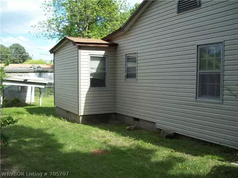 3015 S Bluff Ave, Fort Smith, AR 72901 photo 15