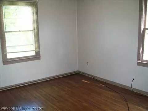 3015 S Bluff Ave, Fort Smith, AR 72901 photo 4