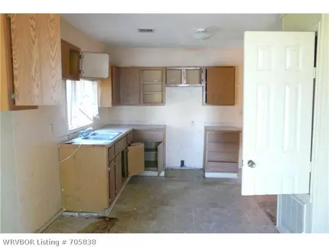 14827 Taylor Pl, Fort Smith, AR 72916 photo 4