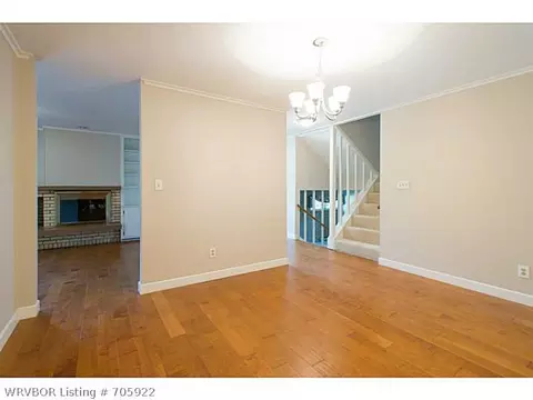 3323 S 33rd Cir, Fort Smith, AR 72903 photo 3