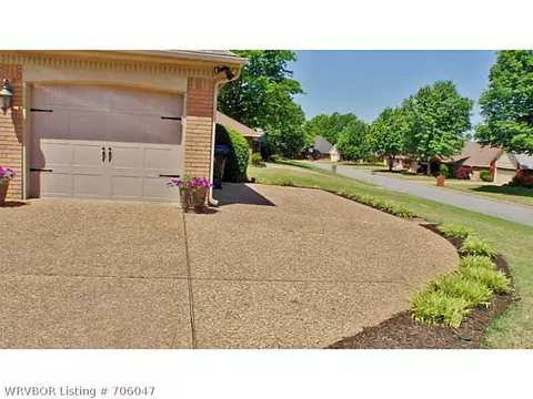 10300 Queensbury Way, Fort Smith, AR 72908 photo 2