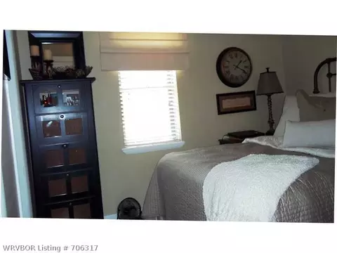 713 Angela Cir, Barling, AR 72923 photo 14