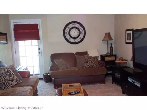 713 Angela Cir, Barling, AR 72923 photo 9