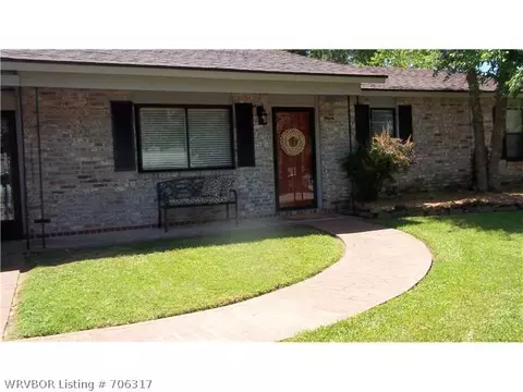 713 Angela Cir, Barling, AR 72923 photo 1