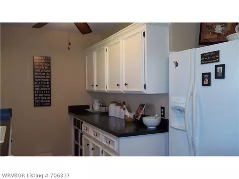 713 Angela Cir, Barling, AR 72923 photo 7