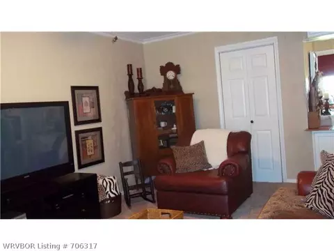 713 Angela Cir, Barling, AR 72923 photo 10