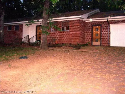 3128 S Independence St, Fort Smith, AR 72903 photo 1