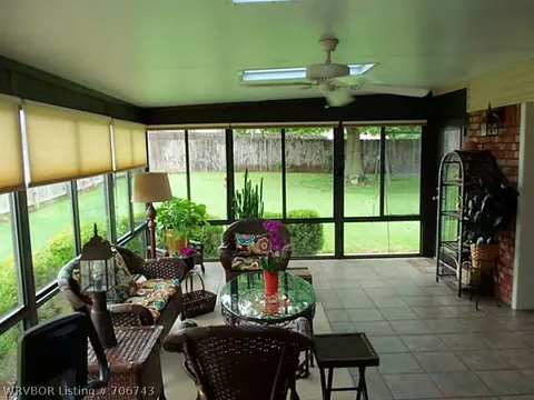 511 Hester St, Greenwood, AR 72936 photo 2