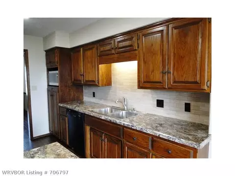 2011 E Hickory Dr, Greenwood, AR 72936 photo 10