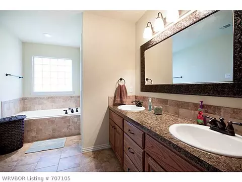 6307 Hickory Ln, Fort Smith, AR 72916 photo 7