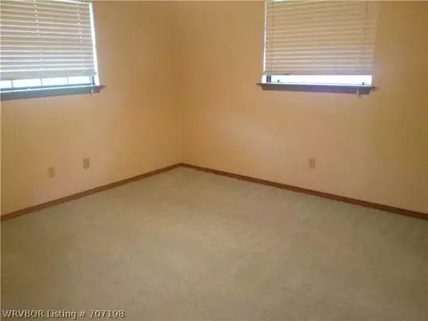 600 N 2nd St, Lavaca, AR 72941 photo 6