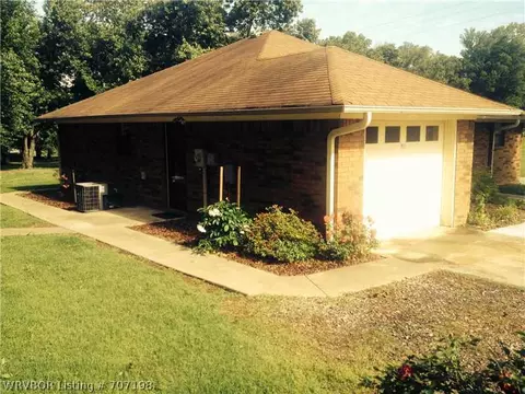 600 N 2nd St, Lavaca, AR 72941 photo 9