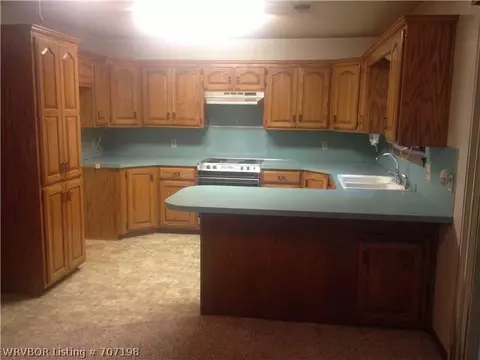 600 N 2nd St, Lavaca, AR 72941 photo 4
