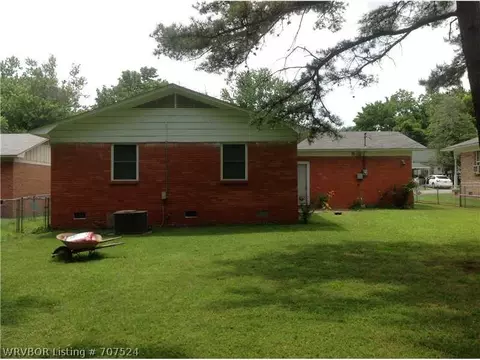 706 N 46th St, Fort Smith, AR 72903 photo 2