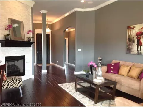 8518 Gatehouse Way, Fort Smith, AR 72916 photo 2
