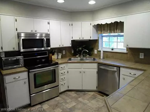 123 Georgetown Ln, Fort Smith, AR 72908 photo 4