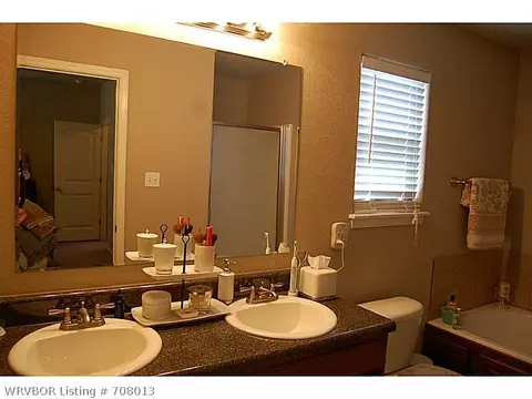 2406 Ridgeway Ln, Barling, AR 72923 photo 9