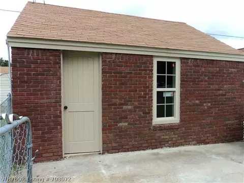 2323 S L St, Fort Smith, AR 72901 photo 25